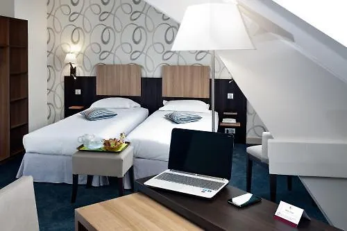 Hotel Arverna Vichy - Clt'Hotel 3*,  França